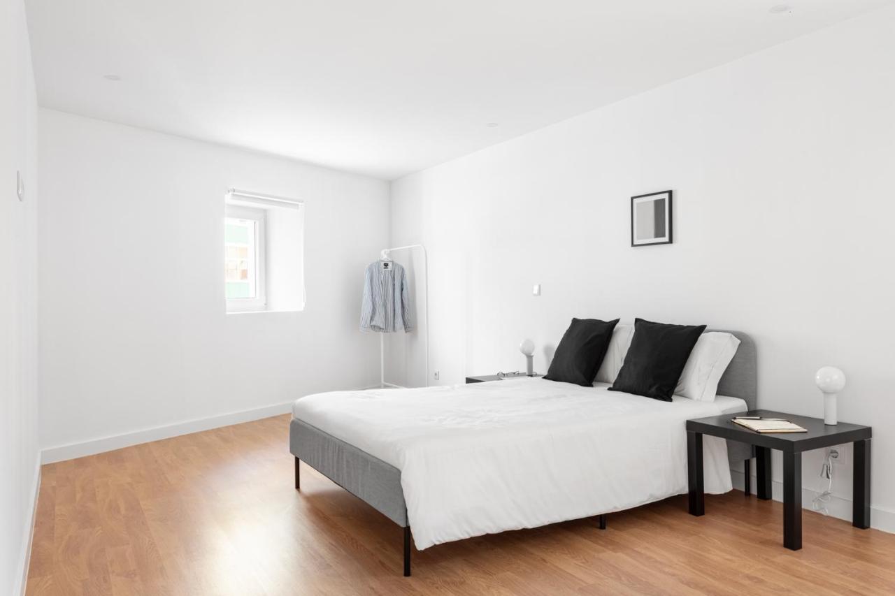 Altido Stylish 2-Level Flats Near Ajuda Palace Lisbon Exterior photo