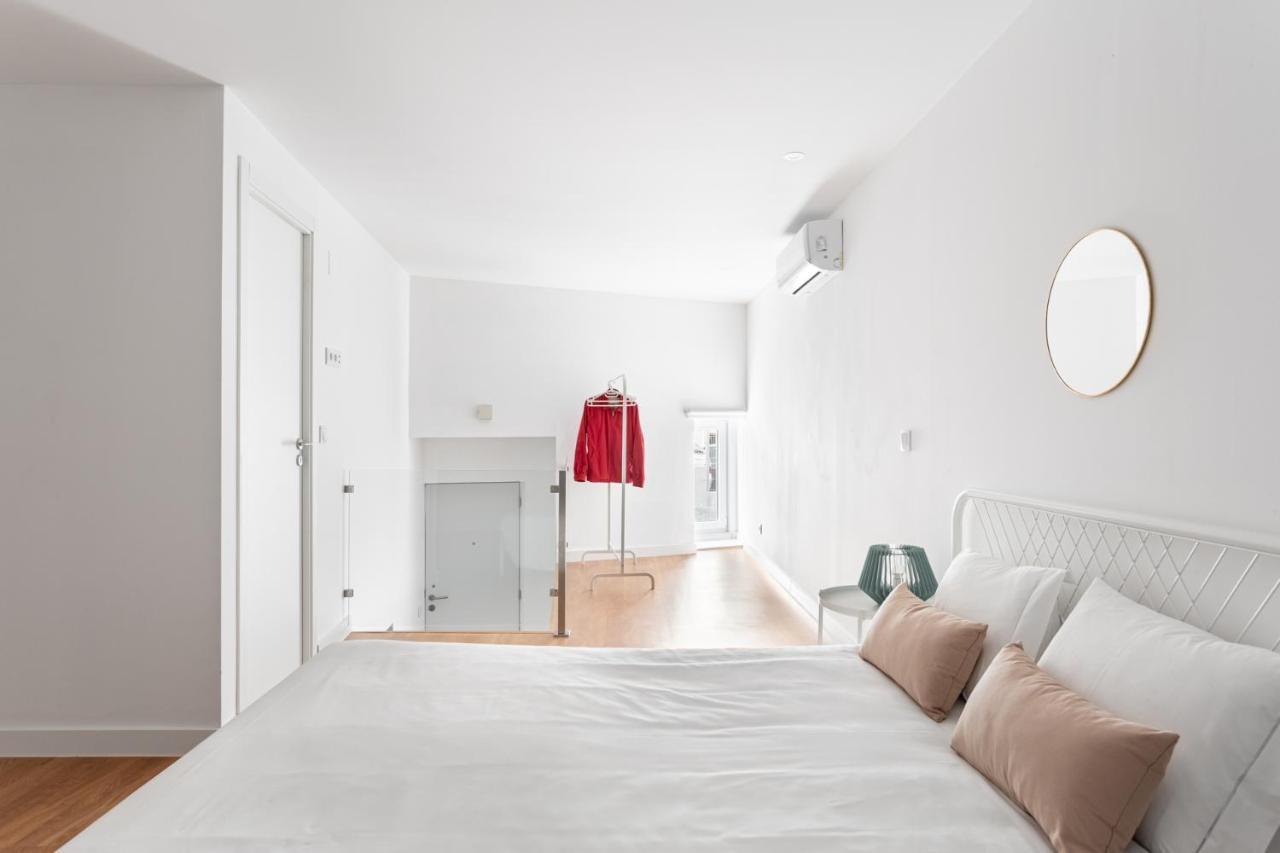 Altido Stylish 2-Level Flats Near Ajuda Palace Lisbon Exterior photo