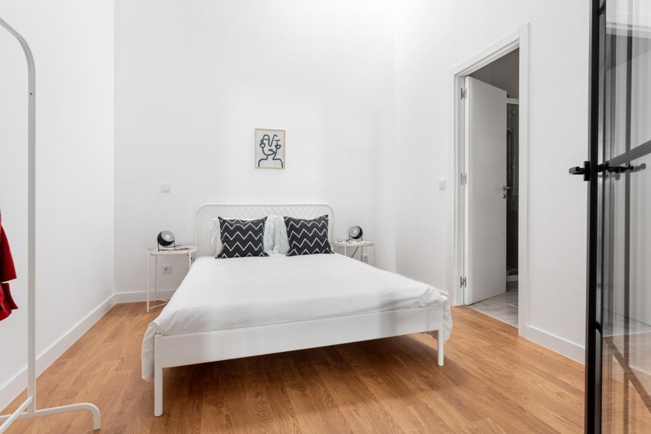Altido Stylish 2-Level Flats Near Ajuda Palace Lisbon Exterior photo