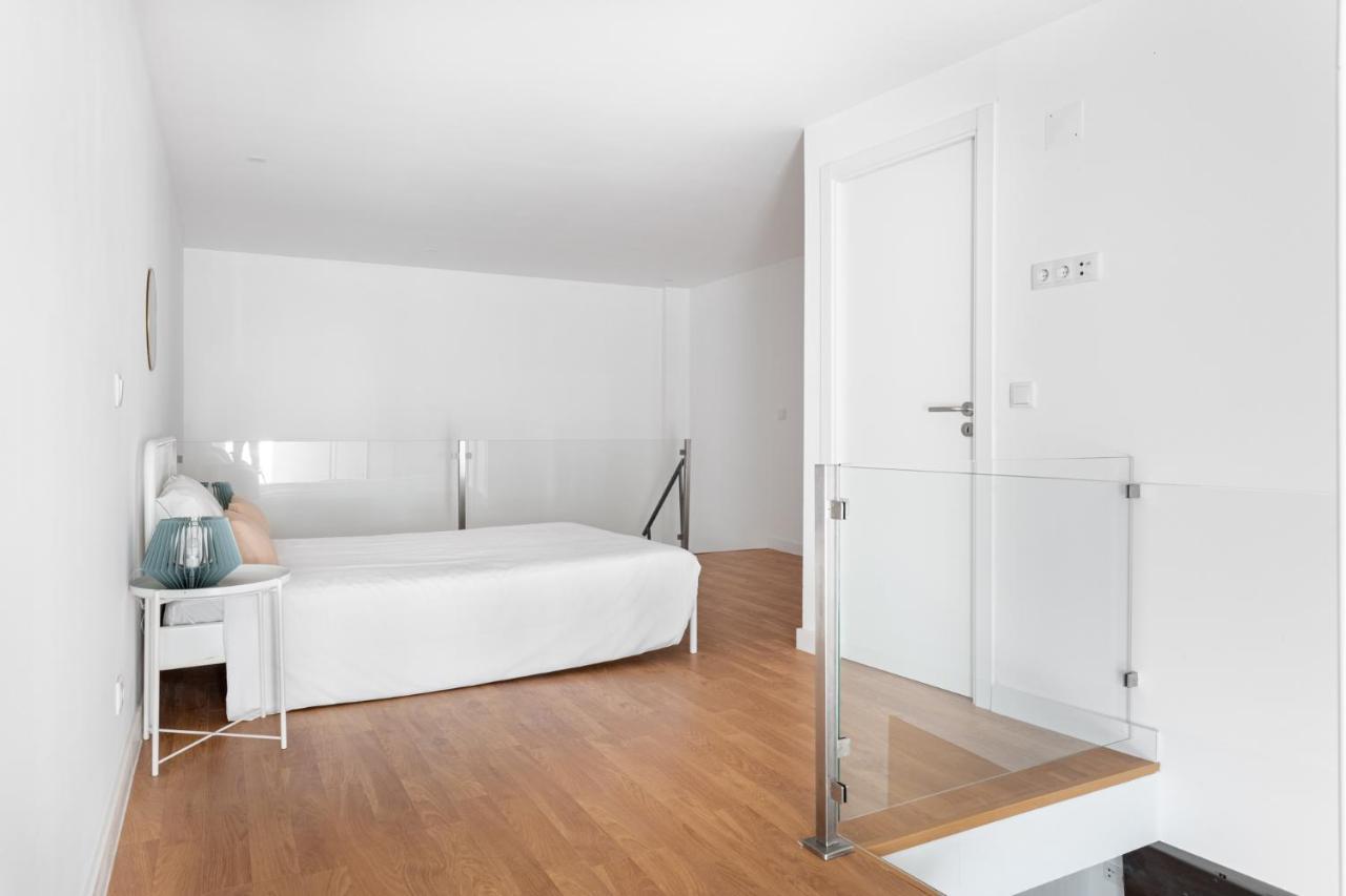 Altido Stylish 2-Level Flats Near Ajuda Palace Lisbon Exterior photo